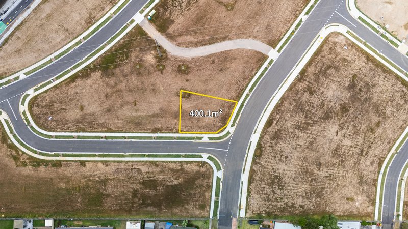 Photo - 42 Solomon Crescent, Horningsea Park NSW 2171 - Image 6