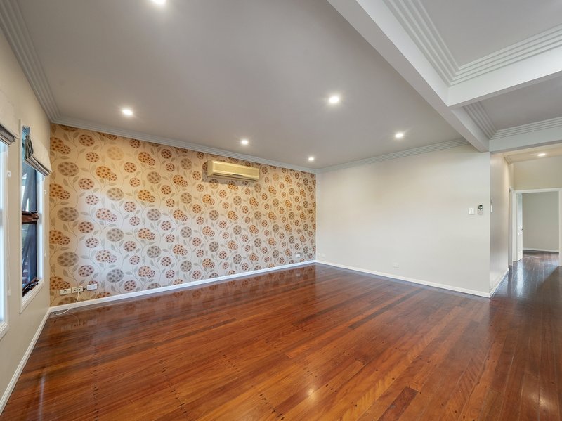 Photo - 42 Sorrento Street, Margate QLD 4019 - Image 5