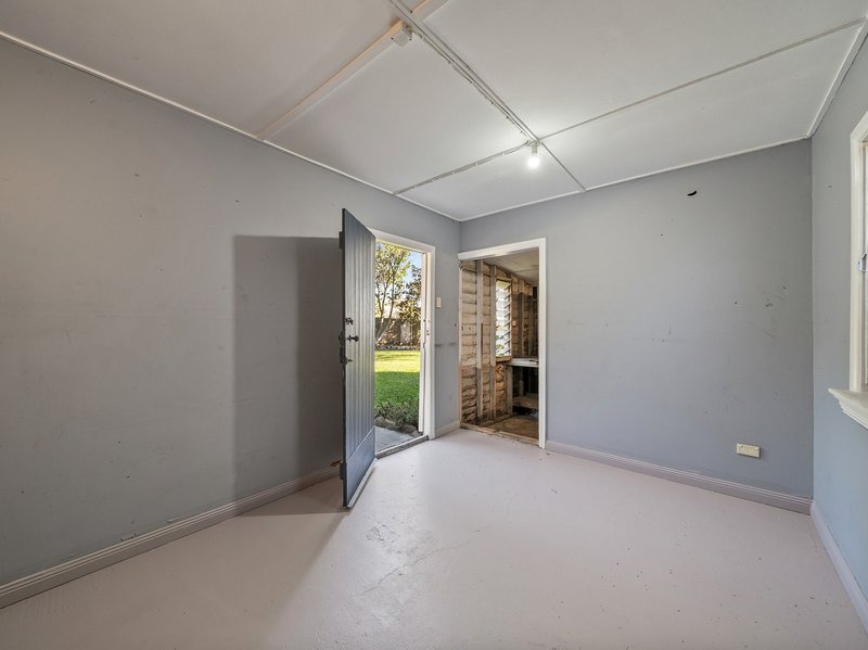 Photo - 42 Sorrento Street, Margate QLD 4019 - Image 13