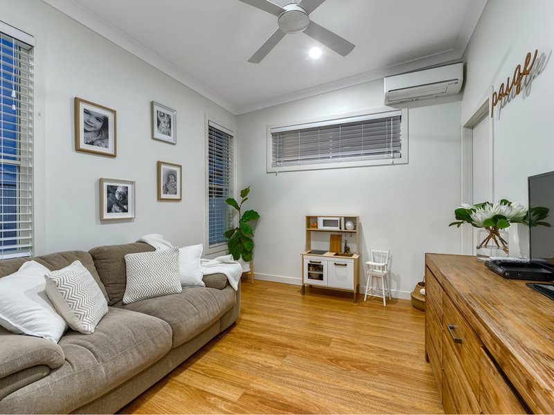 Photo - 42 Sport Street, Kedron QLD 4031 - Image 9