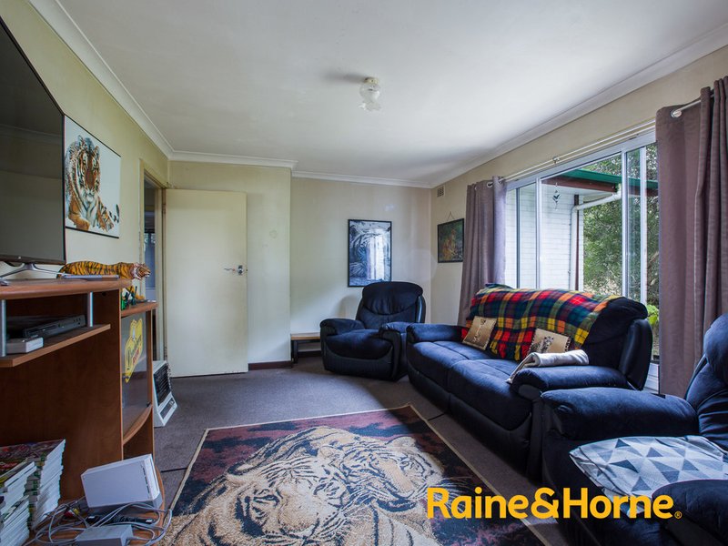 Photo - 42 Stallard Place, Withers WA 6230 - Image 3