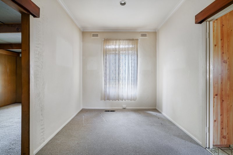 Photo - 42 Steane Street, Reservoir VIC 3073 - Image 7