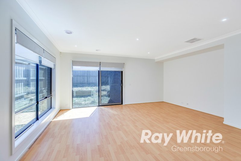 Photo - 42 Strathalbyn Chase, Wollert VIC 3750 - Image 8