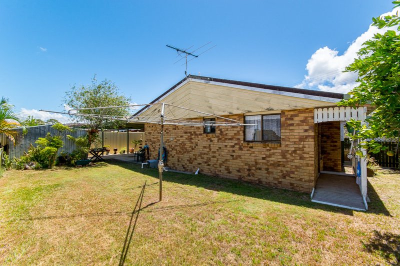 Photo - 42 Sunderland Drive, Banksia Beach QLD 4507 - Image 10