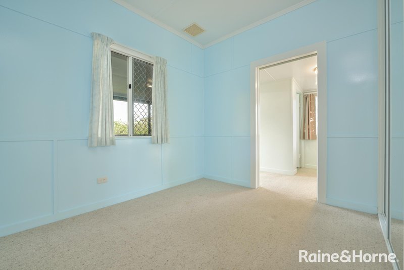 Photo - 42 Sutton Street, Barney Point QLD 4680 - Image 8