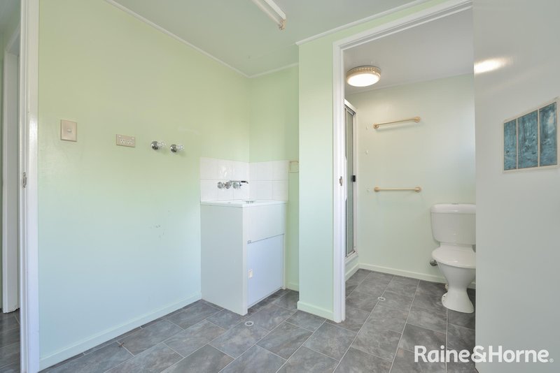 Photo - 42 Sutton Street, Barney Point QLD 4680 - Image 10