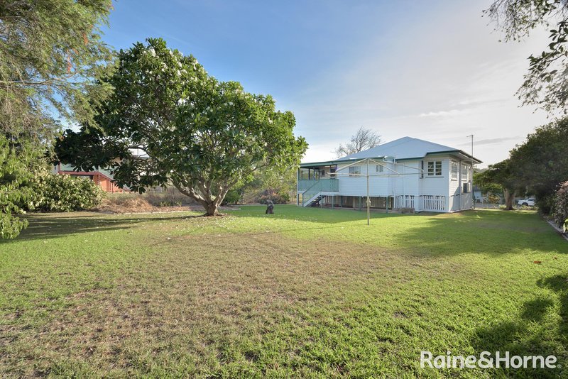 Photo - 42 Sutton Street, Barney Point QLD 4680 - Image 14