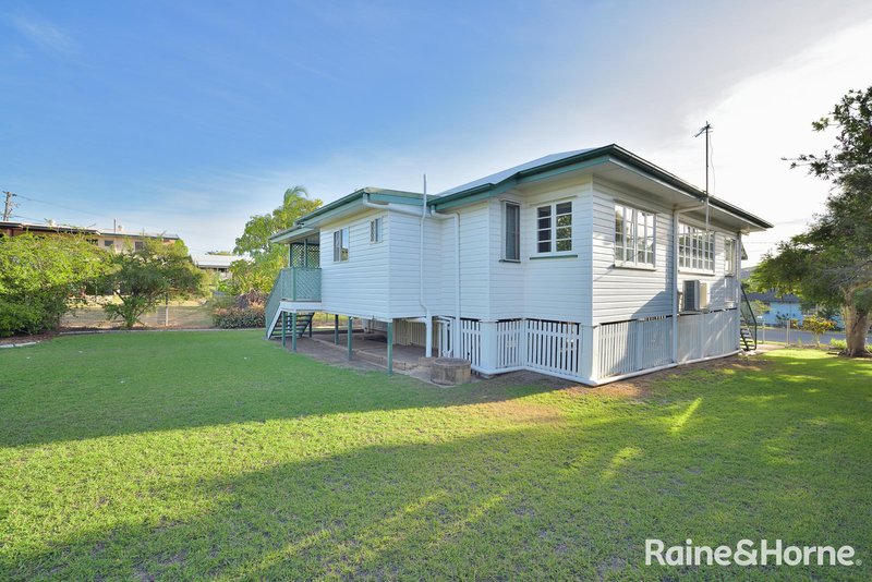 Photo - 42 Sutton Street, Barney Point QLD 4680 - Image 15