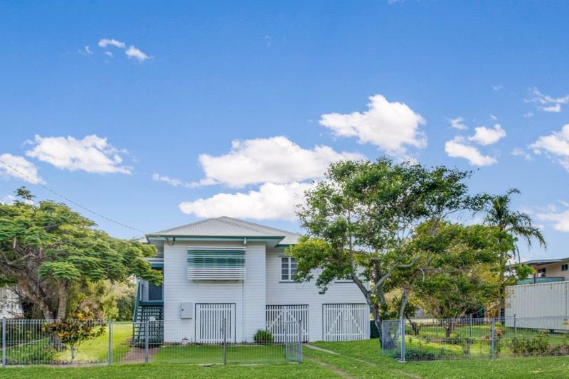 Photo - 42 Sutton Street, Barney Point QLD 4680 - Image 1