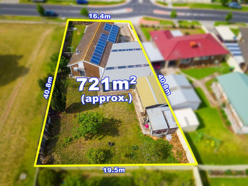 42 Talintyre Road, Sunshine West VIC 3020