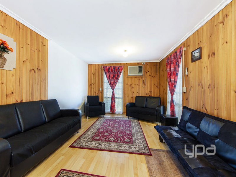 Photo - 42 Talintyre Road, Sunshine West VIC 3020 - Image 3