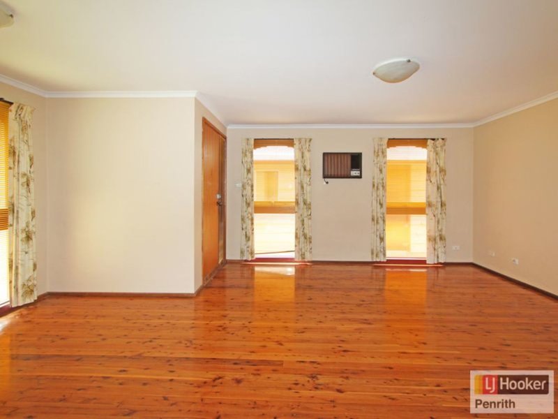 Photo - 42 Tanbark Circuit, Werrington Downs NSW 2747 - Image 3