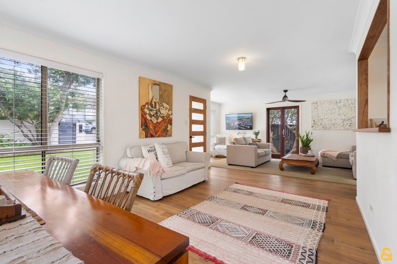 Photo - 42 Tangorin Street, Wynnum QLD 4178 - Image 8