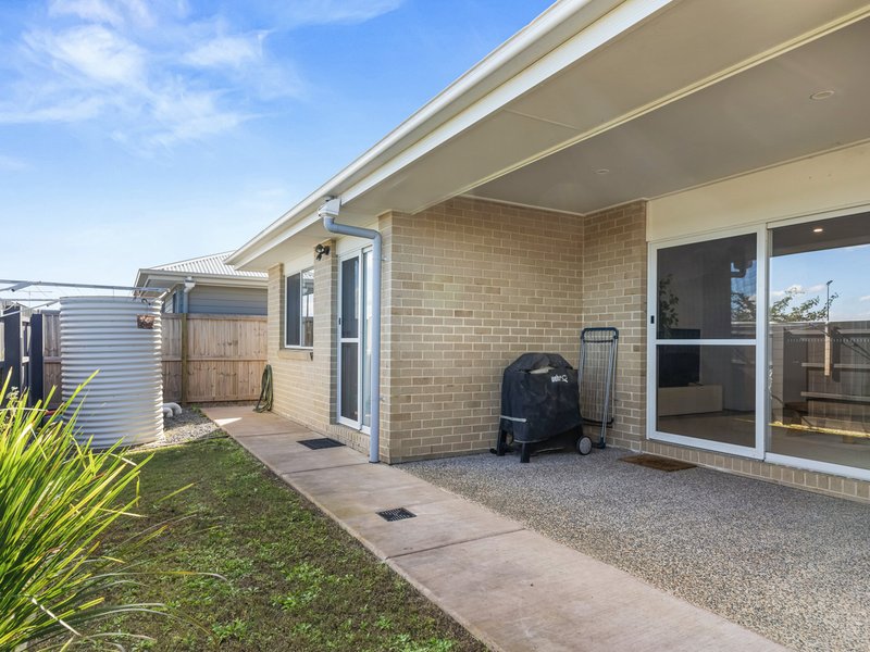 Photo - 42 Tayha Crescent, Nirimba QLD 4551 - Image 11