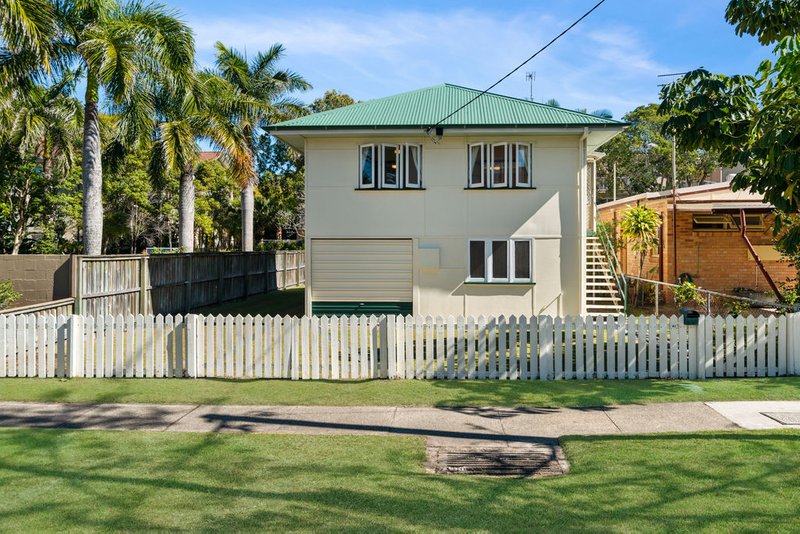 Photo - 42 Teemangum Street, Currumbin QLD 4223 - Image 2