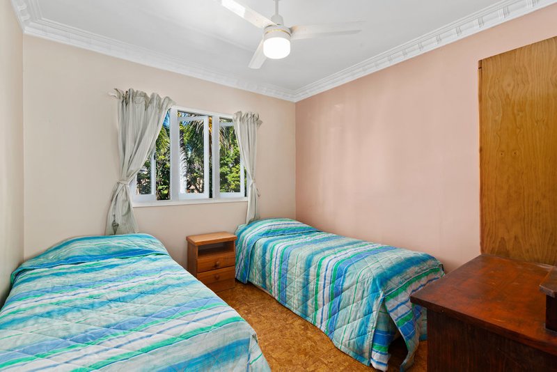 Photo - 42 Teemangum Street, Currumbin QLD 4223 - Image 8