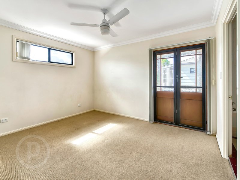 Photo - 4/2 Tees Street, Yeerongpilly QLD 4105 - Image 4