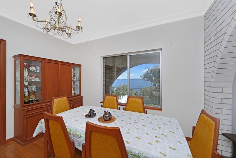 Photo - 42 Terence Avenue, Lake Munmorah NSW 2259 - Image 6