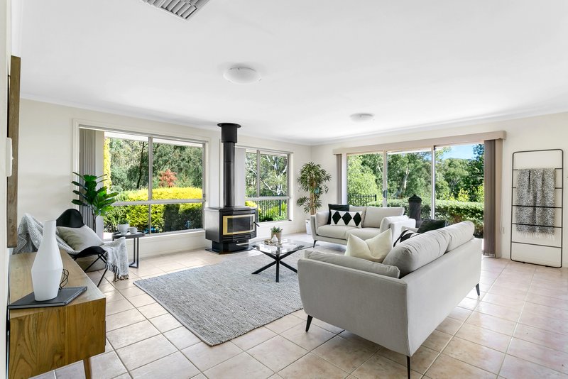 Photo - 42 The Oaks Parade, Aberfoyle Park SA 5159 - Image 6