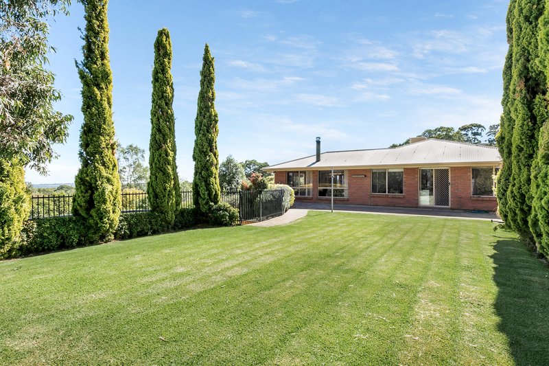 Photo - 42 The Oaks Parade, Aberfoyle Park SA 5159 - Image 18