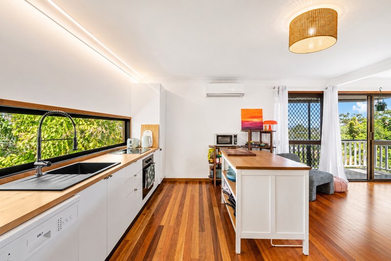Photo - 42 Timbertop Mead , Burleigh Heads QLD 4220 - Image 1