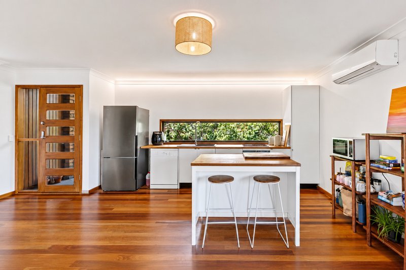 Photo - 42 Timbertop Mead , Burleigh Heads QLD 4220 - Image 2