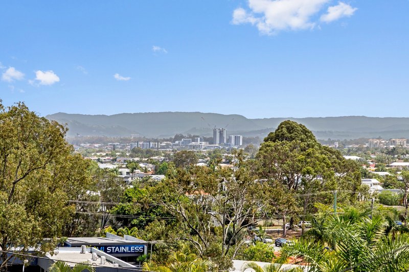 Photo - 42 Timbertop Mead , Burleigh Heads QLD 4220 - Image 9