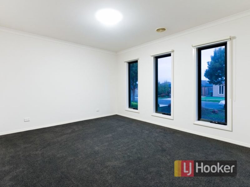 Photo - 42 Tobin Way, Lyndhurst VIC 3975 - Image 7