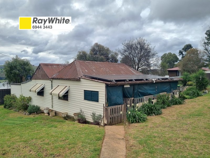 42 Tom Street, Gundagai NSW 2722