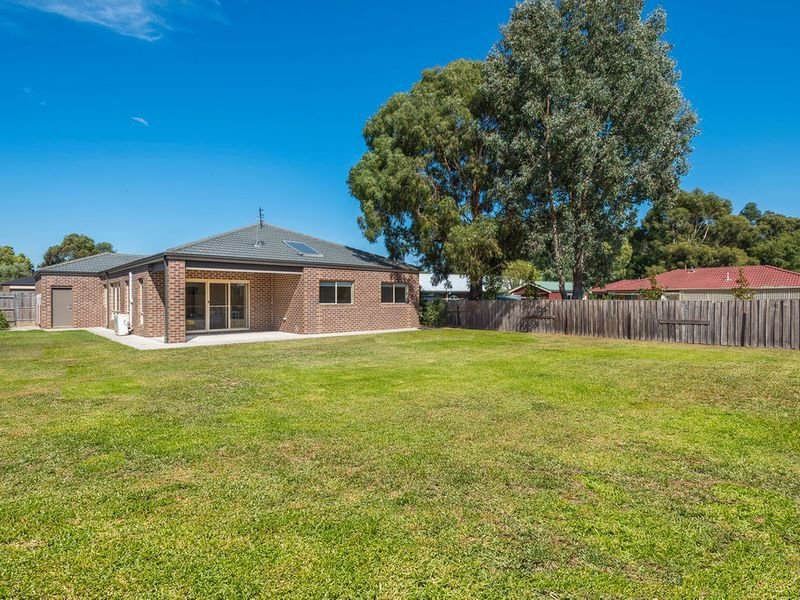 Photo - 42 Tree Change Way, Woodend VIC 3442 - Image 17