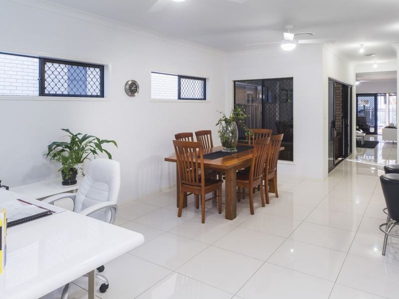 Photo - 42 Turana Street, Coombabah QLD 4216 - Image 4