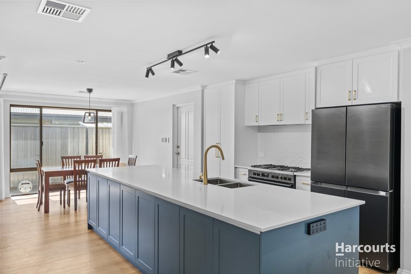 Photo - 42 Two Rivers Loop, Ellenbrook WA 6069 - Image 12