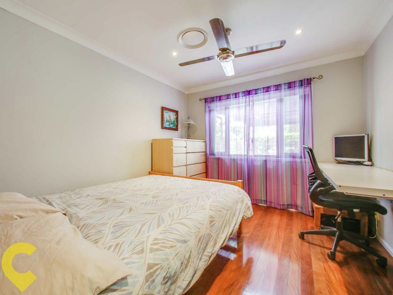 Photo - 42 View Crescent, Arana Hills QLD 4054 - Image 21