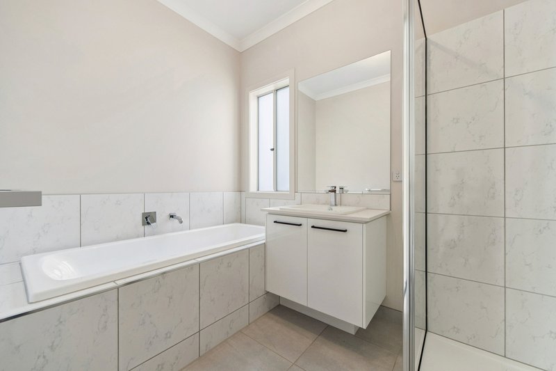 Photo - 42 Viola Circuit, Clyde VIC 3978 - Image 6