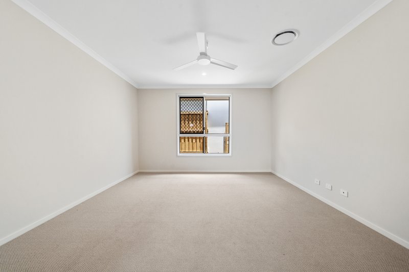 Photo - 42 Walker Avenue, Belivah QLD 4207 - Image 4