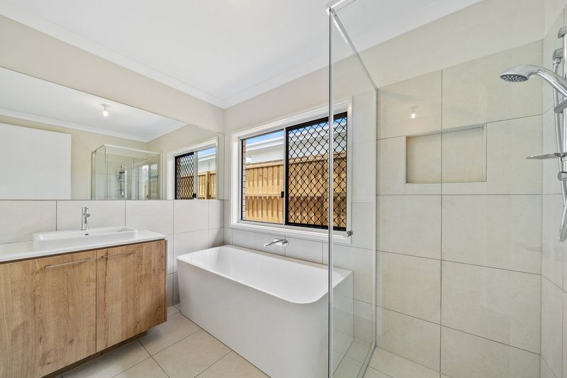 Photo - 42 Walker Avenue, Belivah QLD 4207 - Image 9