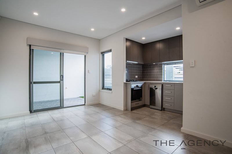 Photo - 4/2 Walter Road West , Inglewood WA 6052 - Image 5