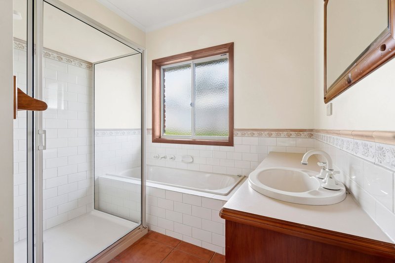 Photo - 42 Warren Street, Kyneton VIC 3444 - Image 7