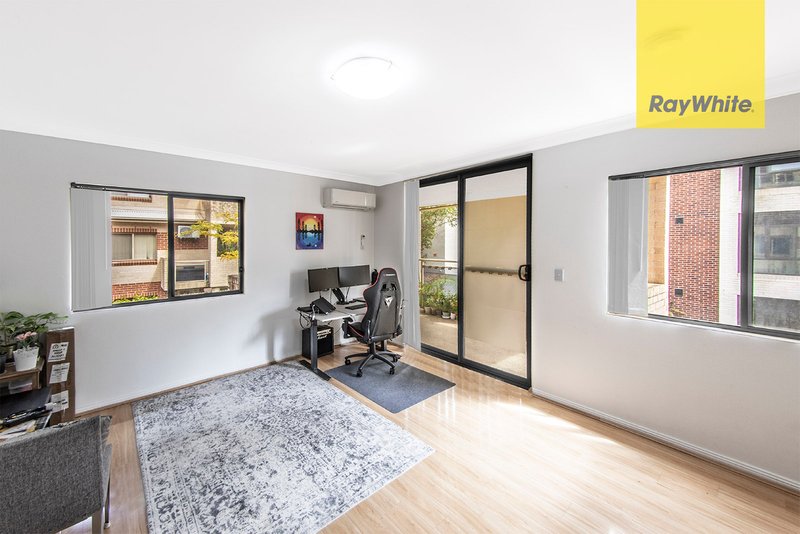 Photo - 4/2 Wentworth Avenue, Toongabbie NSW 2146 - Image 1