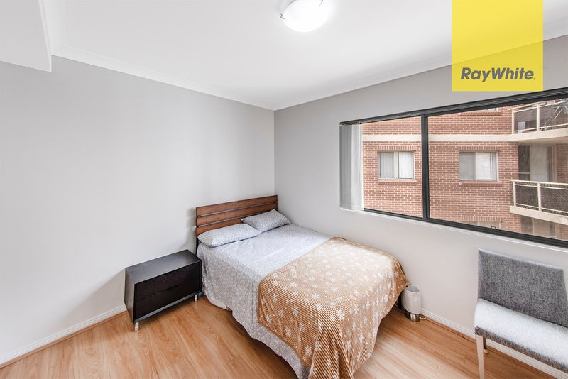 Photo - 4/2 Wentworth Avenue, Toongabbie NSW 2146 - Image 2