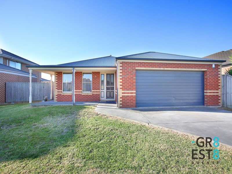 42 Westmoreland Avenue, Cranbourne North VIC 3977