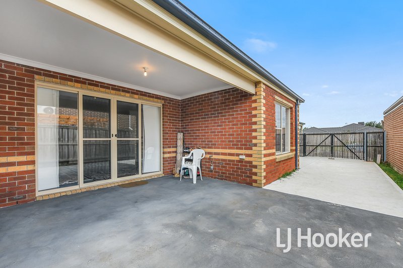 Photo - 42 Westmoreland Avenue, Cranbourne North VIC 3977 - Image 15