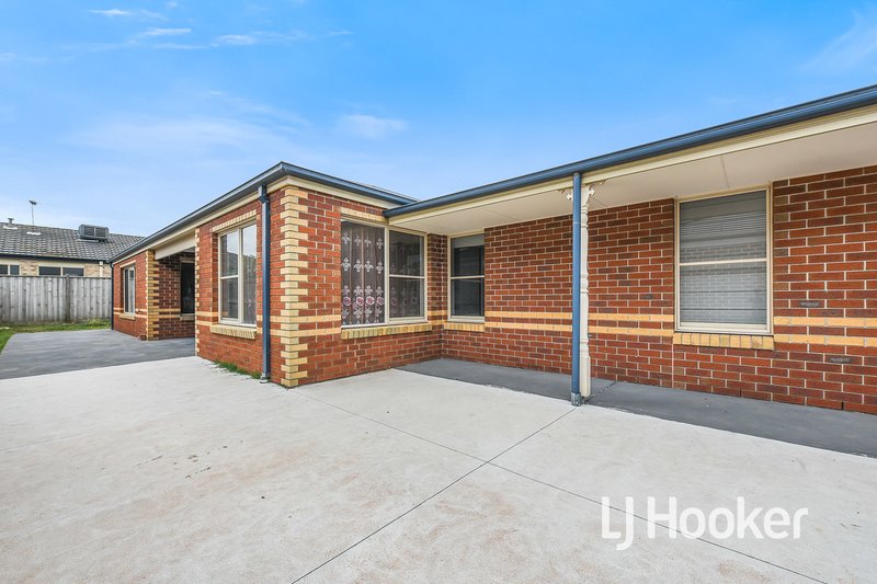 Photo - 42 Westmoreland Avenue, Cranbourne North VIC 3977 - Image 16