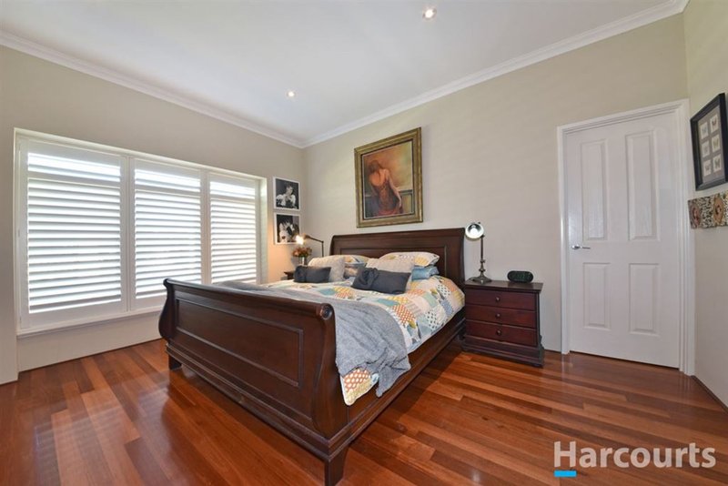 Photo - 42 Whitehorses Drive, Burns Beach WA 6028 - Image 4