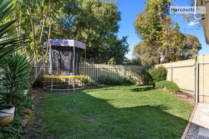 Photo - 42 Whiteley Drive, Trott Park SA 5158 - Image 3