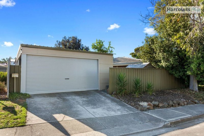 Photo - 42 Whiteley Drive, Trott Park SA 5158 - Image 15