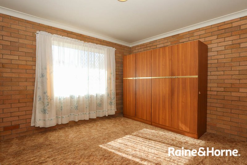 Photo - 4/2 William Street, Bathurst NSW 2795 - Image 6