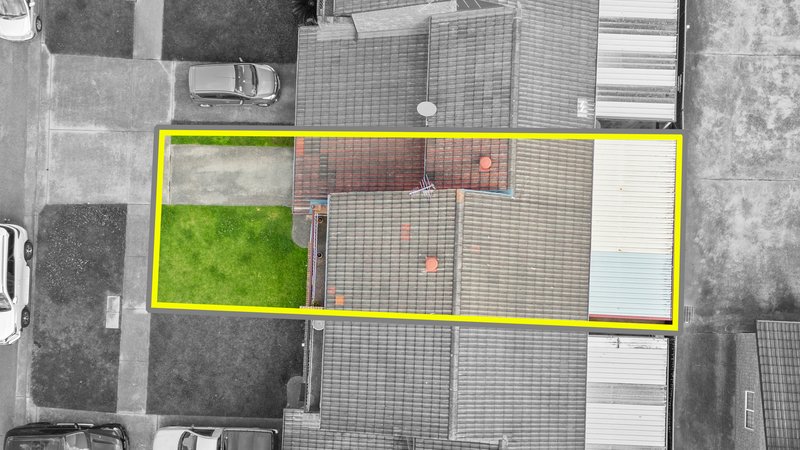 Photo - 4/2 William Street, Lurnea NSW 2170 - Image 11