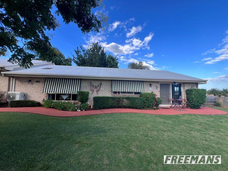 Photo - 42 Windsor Circle, Kingaroy QLD 4610 - Image 3