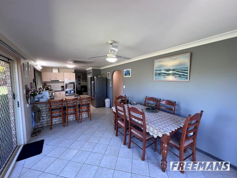 Photo - 42 Windsor Circle, Kingaroy QLD 4610 - Image 5